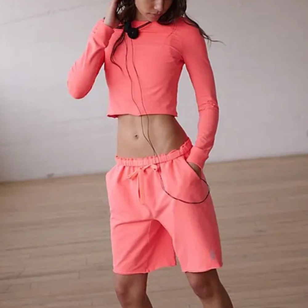 NWOT Hot Shot Easy Set by FP Movement from Free People in size Medium - Picture 2 of 10